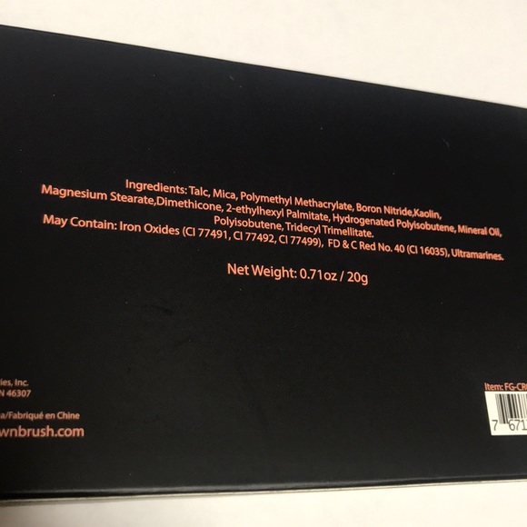 Crown Pro Fuego eyeshadow palette NEW - Picture 4 of 4